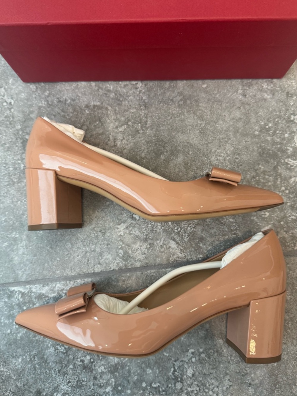 Salvatore Ferragamo Vara Bow Nude Blush Patent Leather Block Heels Alice 55 - Picture 6 of 15
